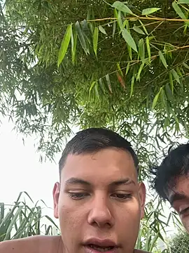 Snapshot of Latin_boys79 chatting on February 15, 9:33 pm Latin boys79 online show from February 15, 9:33 pm