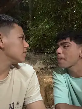 Snapshot of Latin_boys79 chatting on February 19, 4:19 am Latin boys79 online show from February 19, 4:19 am