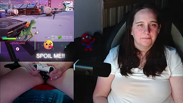 msgamergirl69 online show from April 27, 3:15 am