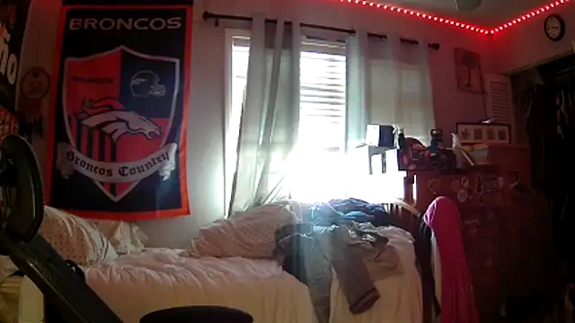 ValuedConcept687 online show from June 15, 3:58 pm