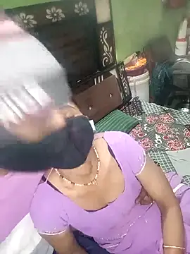 Snapshot of Soniya_089 chatting on December 15, 6:06 am Soniya 089 online show from December 15, 6:06 am