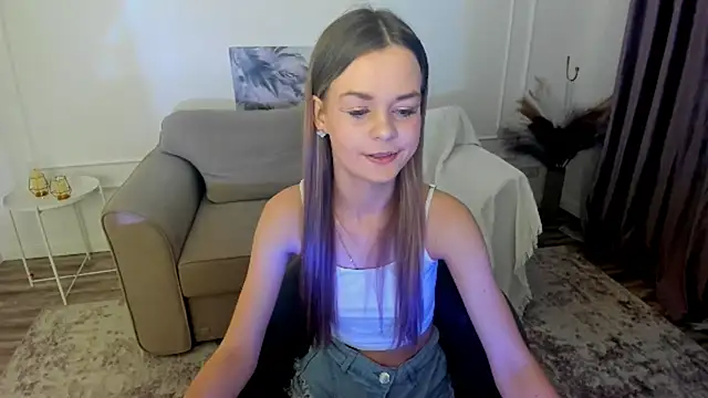 Snapshot of MidnighteAura chatting on January 13, 6:13 pm MidnighteAura online show from January 13, 6:13 pm