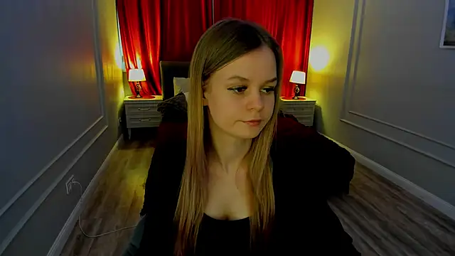 Snapshot of MidnighteAura chatting on March 13, 3:35 am MidnighteAura online show from March 13, 3:35 am