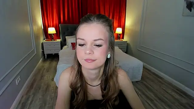 Snapshot of MidnighteAura chatting on April 4, 3:27 am MidnighteAura online show from April 4, 3:27 am