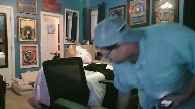 Snapshot of BamaBoi40AL chatting on April 8, 12:54 am BamaBoi40AL online show from April 8, 12:54 am