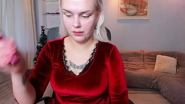 KamillaJei online show from December 4, 6:34 am