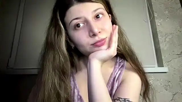 Snapshot of lunary_dr chatting on December 18, 2:56 pm lunary dr online show from December 18, 2:56 pm