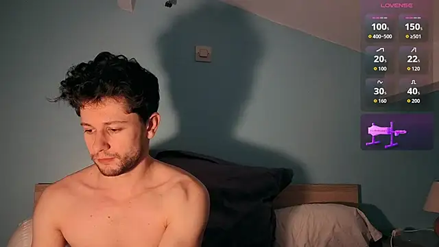 Snapshot of EvanIz101 chatting on February 7, 9:29 pm EvanIz101 online show from February 7, 9:29 pm