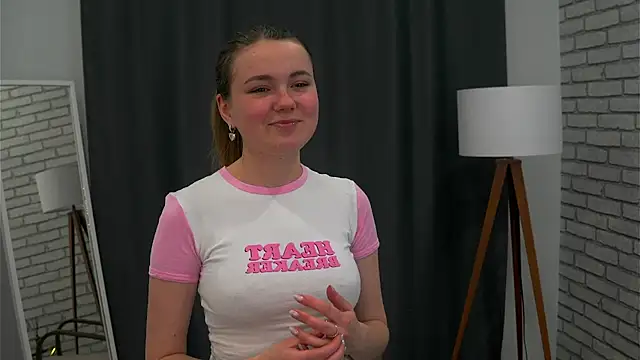 ElmiraZiel online show from December 4, 10:13 am