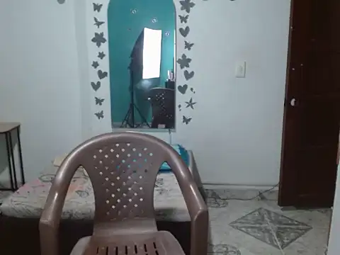 Andreaebony online show from December 17, 12:44 pm