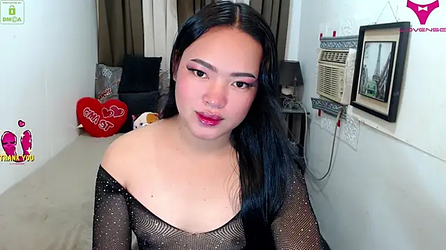 Fantacyloverr online show from December 14, 5:18 pm