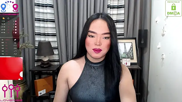 Fantacyloverr online show from April 18, 8:40 am