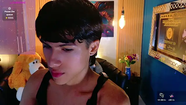 StormLuxX online show from April 3, 2:37 pm