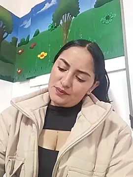 MisNicol online show from February 5, 2:43 pm