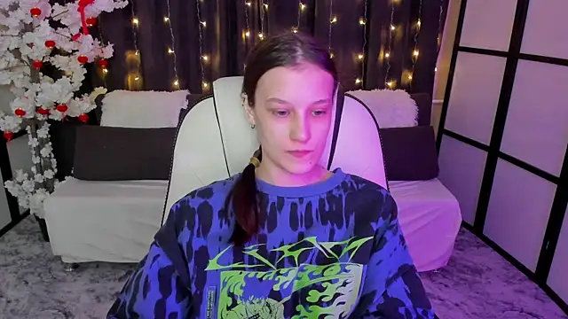 KrisDoeil online show from January 14, 2:17 am