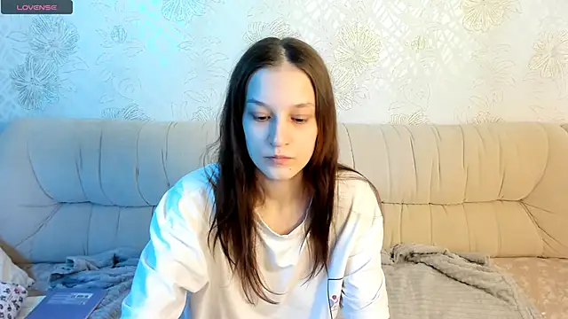 KrisDoeil online show from May 5, 2:08 am