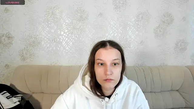 KrisDoeil online show from May 7, 1:55 am