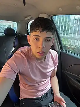 Snapshot of Johan_stick chatting on December 14, 6:12 pm Johan stick online show from December 14, 6:12 pm