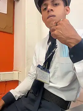 vispera online show from January 13, 6:46 pm