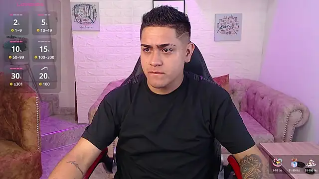 Snapshot of aroon_12 chatting on December 16, 3:11 am aroon 12 online show from December 16, 3:11 am