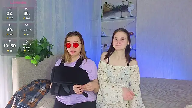 Snapshot of DorlaKavadias chatting on December 16, 4:17 am DorlaKavadias online show from December 16, 4:17 am