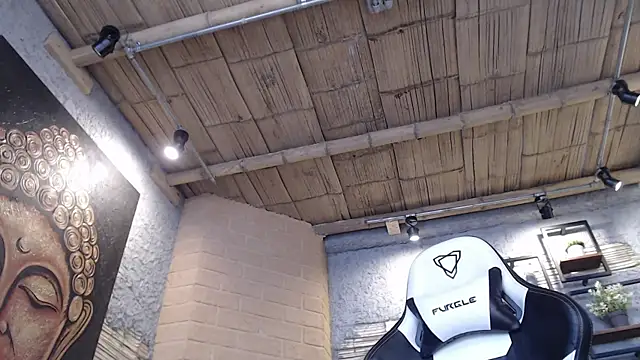 Snapshot of NaughtyNebula chatting on December 5, 4:47 pm NaughtyNebula online show from December 5, 4:47 pm