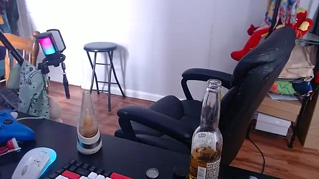 Snapshot of Longdforya chatting on February 24, 8:51 pm Longdforya online show from February 24, 8:51 pm