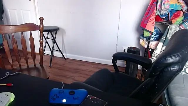 Snapshot of Longdforya chatting on March 16, 1:26 pm Longdforya online show from March 16, 1:26 pm