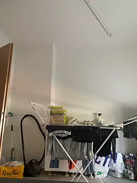 Snapshot of Ghost-Zero chatting on April 9, 10:20 am Ghost-Zero online show from April 9, 10:20 am