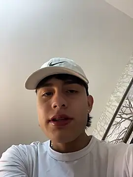 Lander Cruz online show from December 19, 5:42 pm