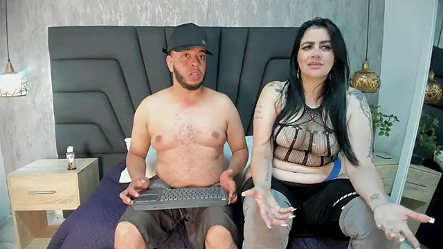 Snapshot of Spencer_LunaBigtits chatting on December 3, 9:02 pm Spencer LunaBigtits online show from December 3, 9:02 pm