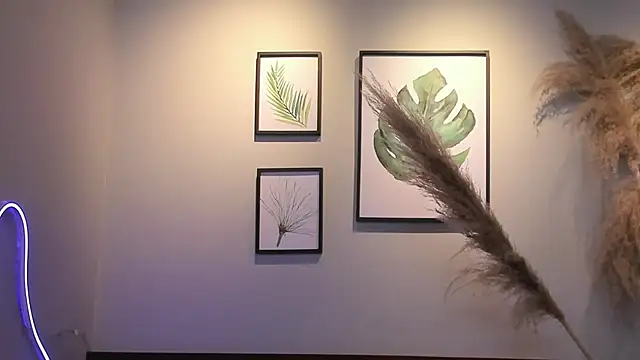 MIAROGGERSS online show from February 10, 4:16 am