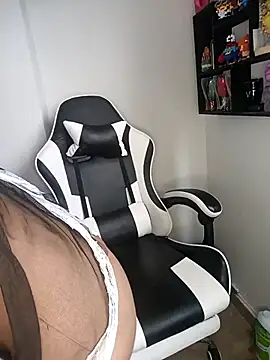 KasumiSophia online show from February 7, 1:15 pm