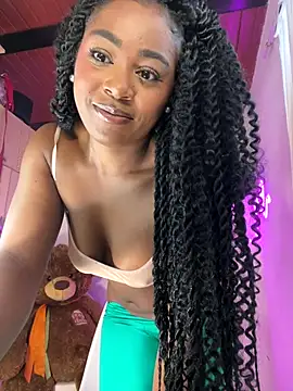 Snapshot of Cynthia_es chatting on December 22, 4:59 pm Cynthia es online show from December 22, 4:59 pm