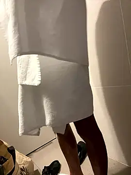 Snapshot of andresbale chatting on January 17, 4:22 pm andresbale online show from January 17, 4:22 pm