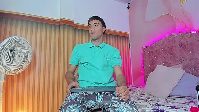 Snapshot of jack__baby_ chatting on December 16, 3:00 am jack baby online show from December 16, 3:00 am