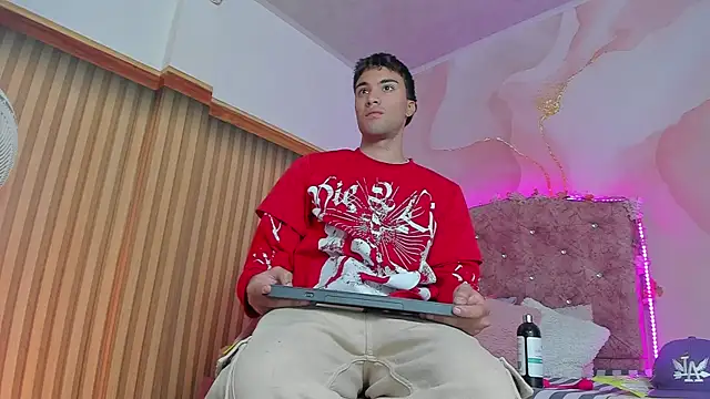 jack  baby  online show from December 17, 3:01 am