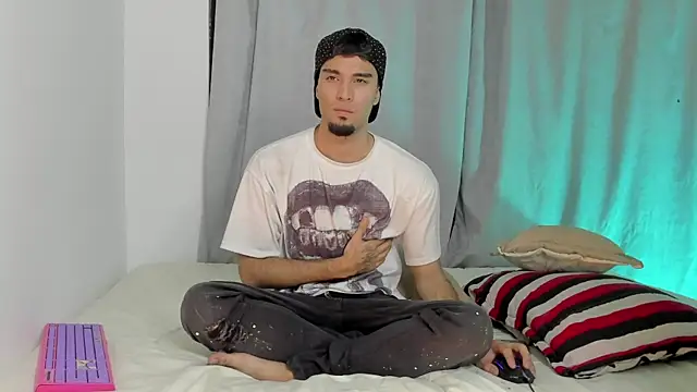 jack  baby  online show from April 3, 4:10 am