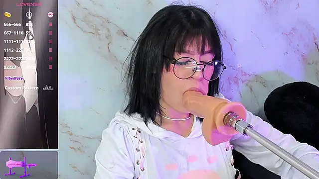 sofia shadow  online show from March 26, 3:23 am