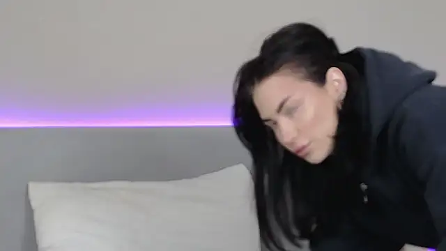 RachaelMils online show from March 16, 4:07 am