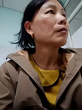 Lili-123k online show from February 5, 8:30 am