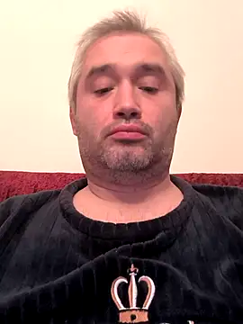 Olomoucak1982 online show from December 15, 6:01 pm