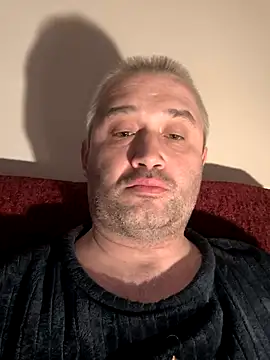 Olomoucak1982 online show from March 31, 6:52 pm