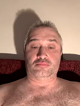 Olomoucak1982 online show from April 19, 6:21 pm