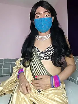 Snapshot of Lovely_Ladyboy_star chatting on December 15, 5:28 pm Lovely Ladyboy star online show from December 15, 5:28 pm