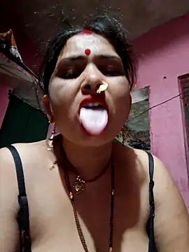 Your-shreya143 online show from May 13, 9:00 pm