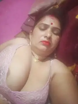 Your-shreya143 online show from May 25, 11:44 pm
