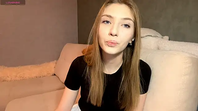 AveryBerkson online show from December 23, 9:51 am