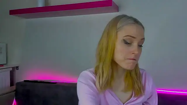 Gina Gina love online show from December 19, 11:06 am