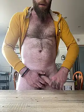 Snapshot of Bigdaad92 chatting on April 15, 7:15 am Bigdaad92 online show from April 15, 7:15 am